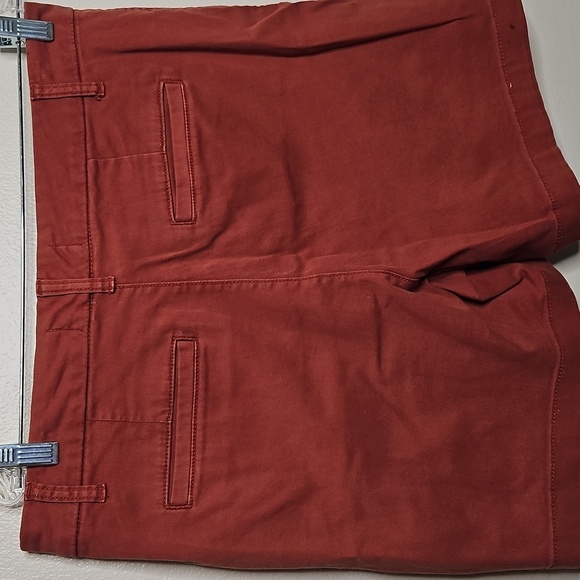 Anne Klein Women's Chino Shorts in Burnt Orange/Rust Size 12 Distresseded/faded - Picture 3 of 5